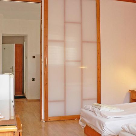 Guest House Kalina Saints Constantine and Helena Exterior photo